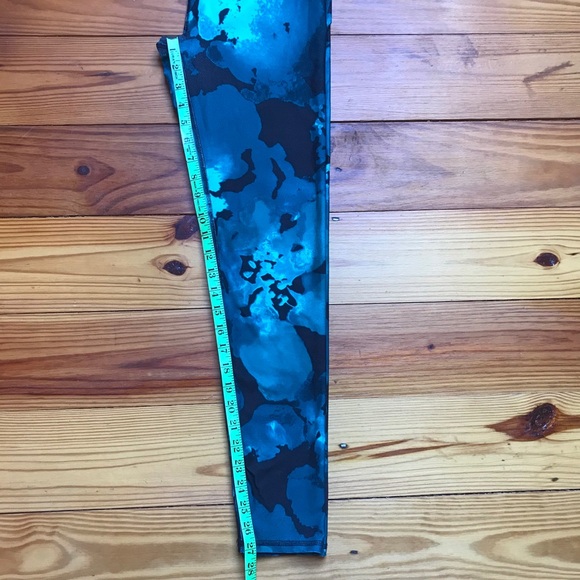 Fabletics Teal Floral Leggings, EUC, M - Picture 6 of 11